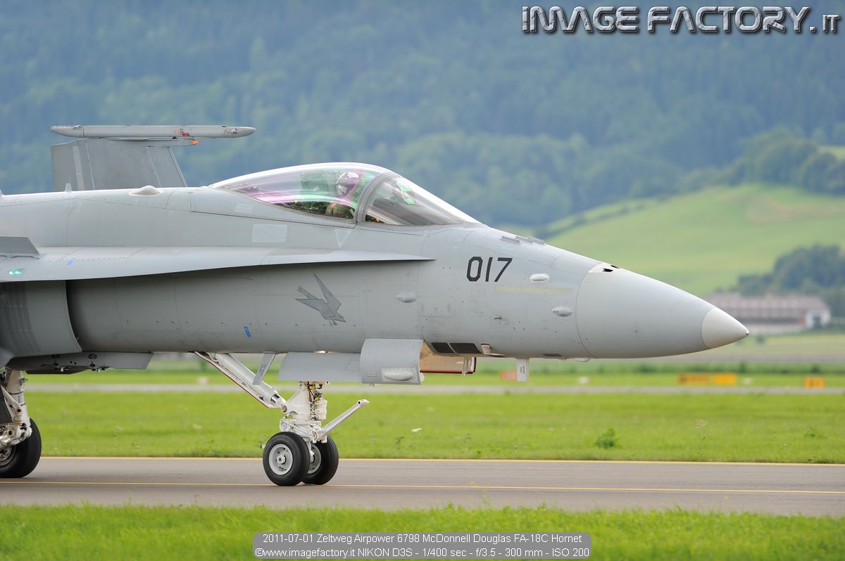 2011-07-01 Zeltweg Airpower 6798 McDonnell Douglas FA-18C Hornet